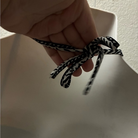 Robin Piccone Black & White Abstract Print Halter Jumpsuit Cover-Up S - Picture 11 of 14